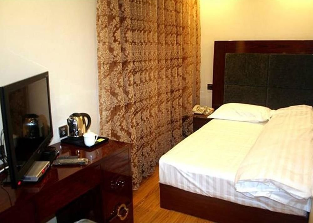 Пекин: Dongxiangting Hotel- Beijing