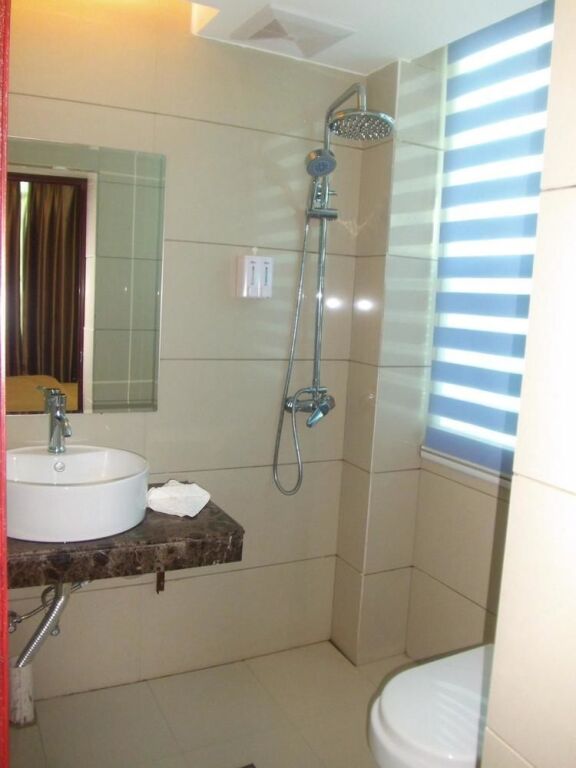Липинг: Wuzhou Grand Hotel