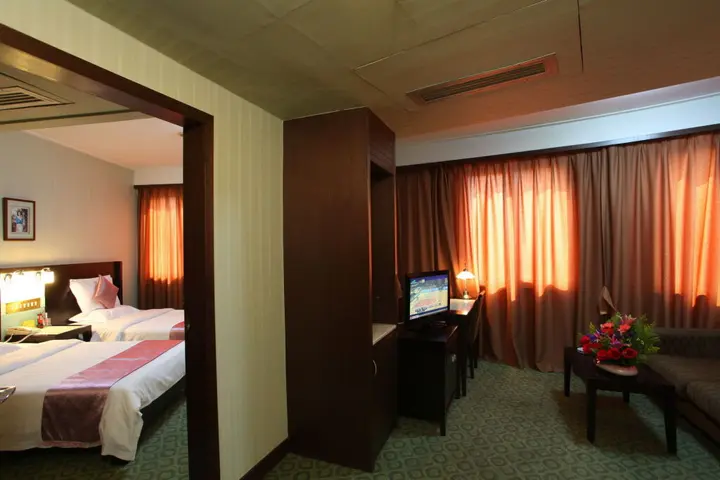 Гуанчжоу: Xinhua Hotel