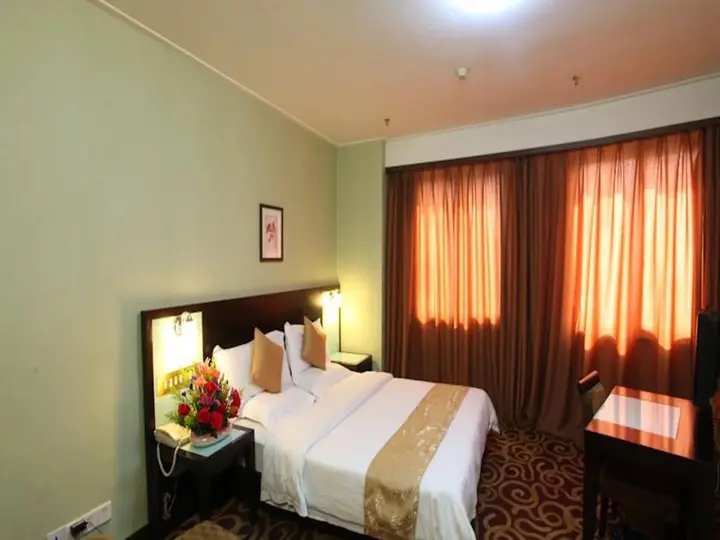 Гуанчжоу: Xinhua Hotel