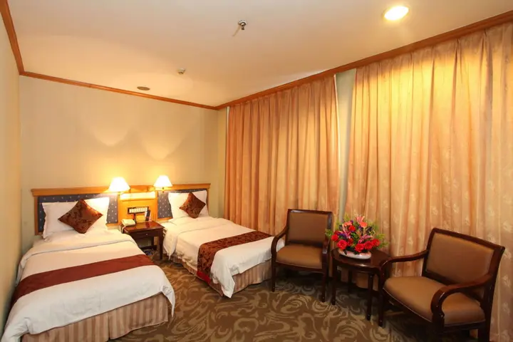 Гуанчжоу: Xinhua Hotel