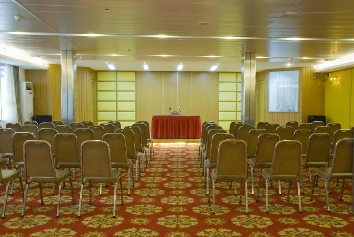 Гуанчжоу: Xinhua Hotel