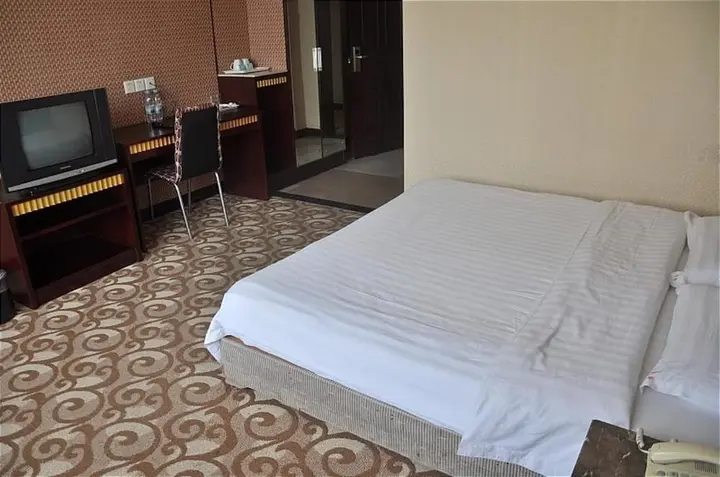 Гуйлинь: Guilin Xinhuadu Hotel