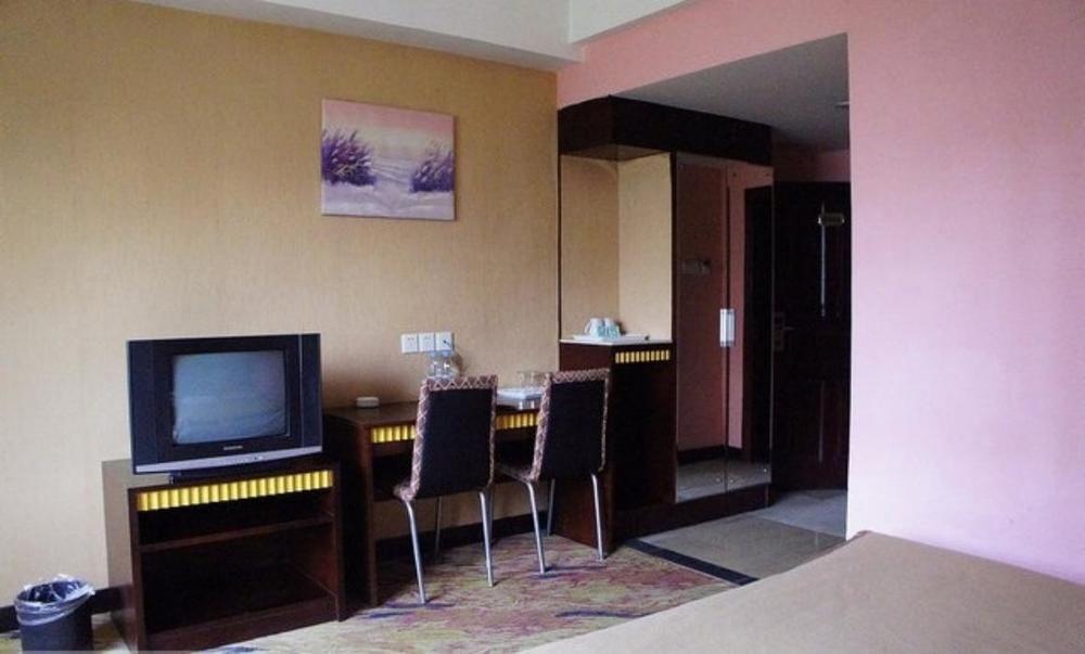 Гуйлинь: Guilin Xinhuadu Hotel