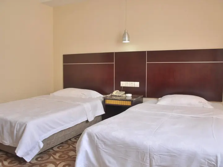 Гуйлинь: Guilin Xinhuadu Hotel