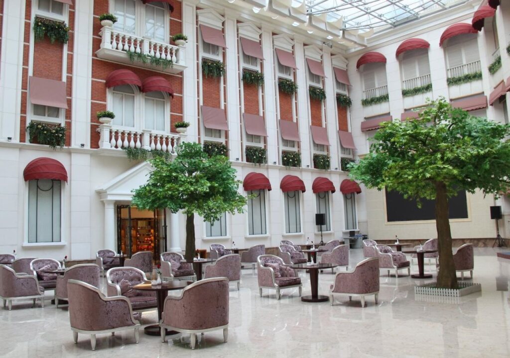Фошань: Huaxia Newzhongyuan