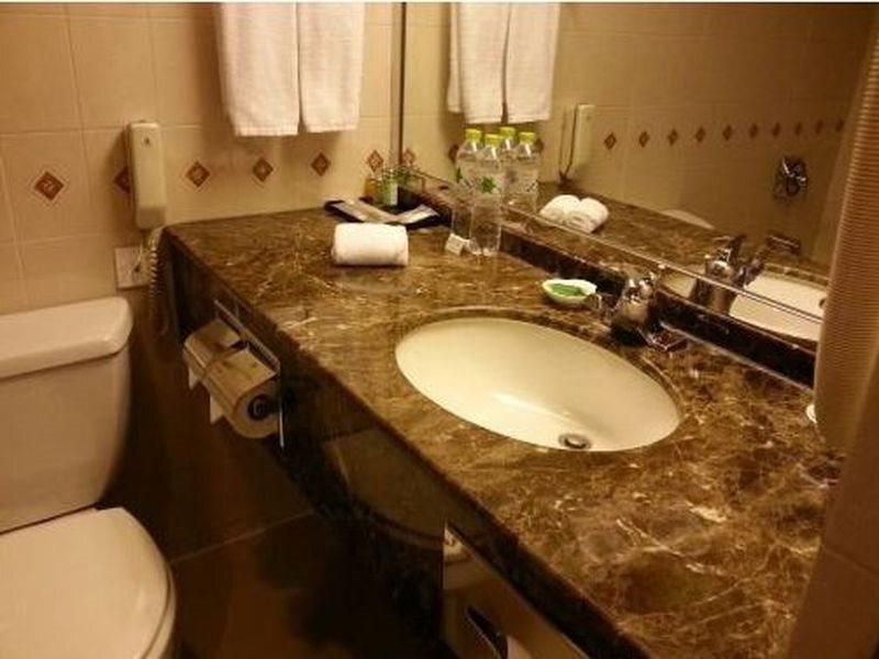 Ухань: Meilian City Holiday Hotel