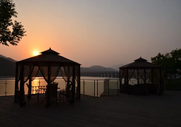 Пекин: Dragon Spring