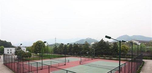 Дунъян: Hengdian World Studios Resort