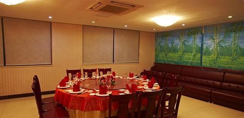 Сямынь: HanTing Hotel (Xiamen Airport Wuyuan Bay)