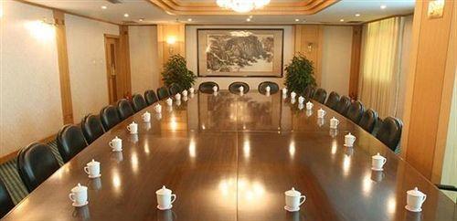 Чжэнчжоу: Fengyuan Hotel - Dengfeng