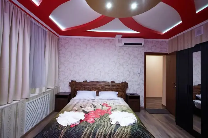Москва: Hotel Ug