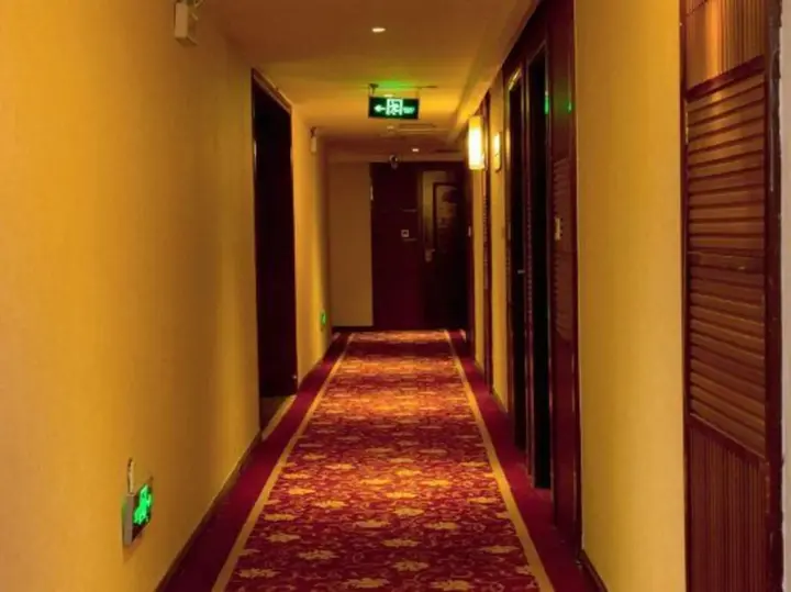 Урумчи: Baihuacun International Hotel