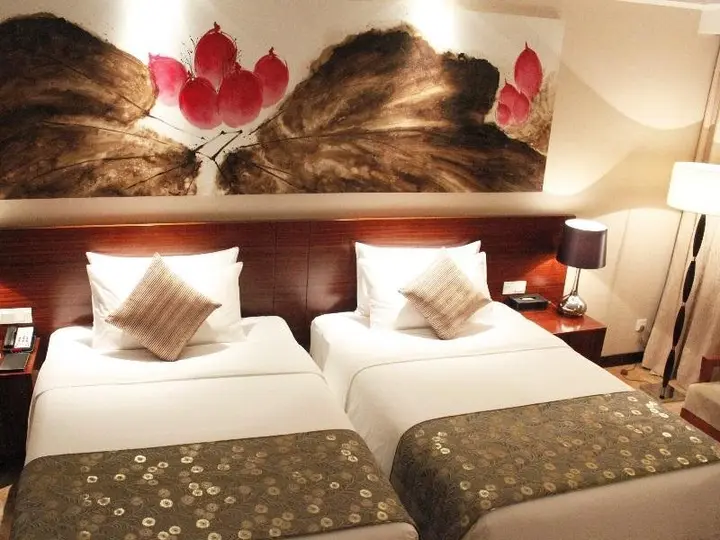 Вэньчжоу: New Joyful Hotel Leqing