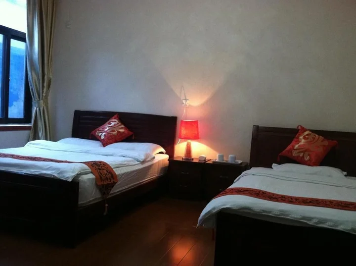 Шанхай: Shenfu Yard Inn