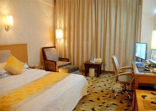 Синьян: Sunny Hotel - Xinyang