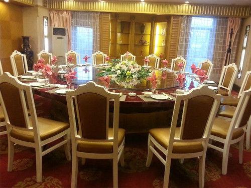 Синьян: Sunny Hotel - Xinyang
