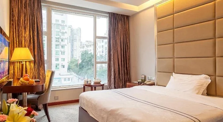 Лунъянь: Longyan Yue Feng Super 8 Hotel