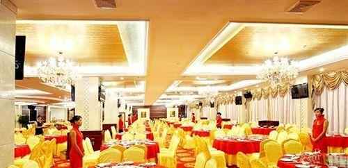 Лунъянь: Longyan Yue Feng Super 8 Hotel