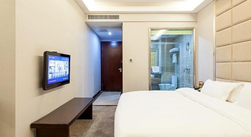 Лунъянь: Longyan Yue Feng Super 8 Hotel