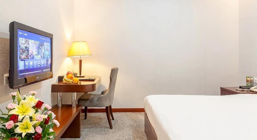 Лунъянь: Longyan Yue Feng Super 8 Hotel