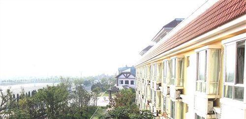 Уху: Wuhu Fangte hotel