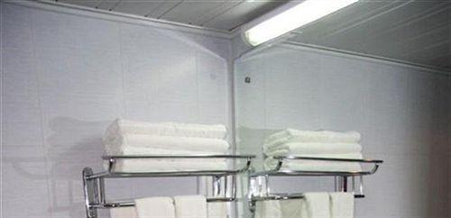 Синин: Hairun Hotel