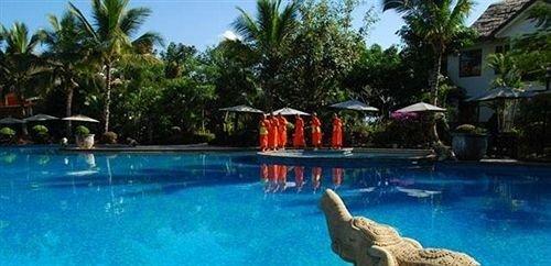 Цзинхун: Ganlanba Spa & Resort Hotel