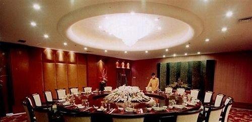 Инкоу: Yingkou Bayu Circle New Luck Hotel