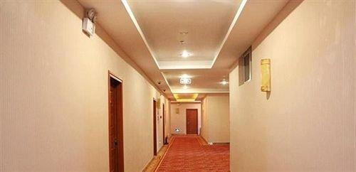 Синьсян: Meiyijia Business Hotel Xinxiang Pingyuan Road