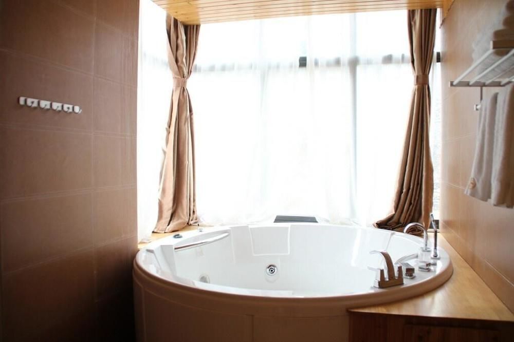 Ичан: Yichang Changyang North Island Hotel