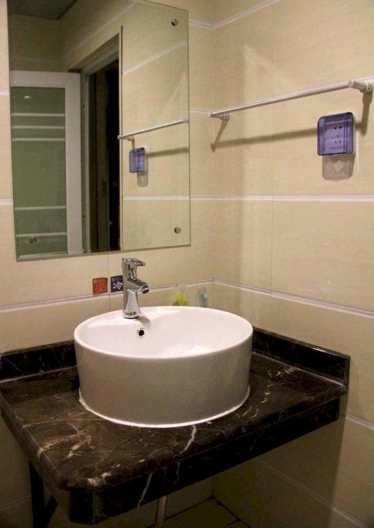 Чжэнчжоу: Fangyuan Hotel