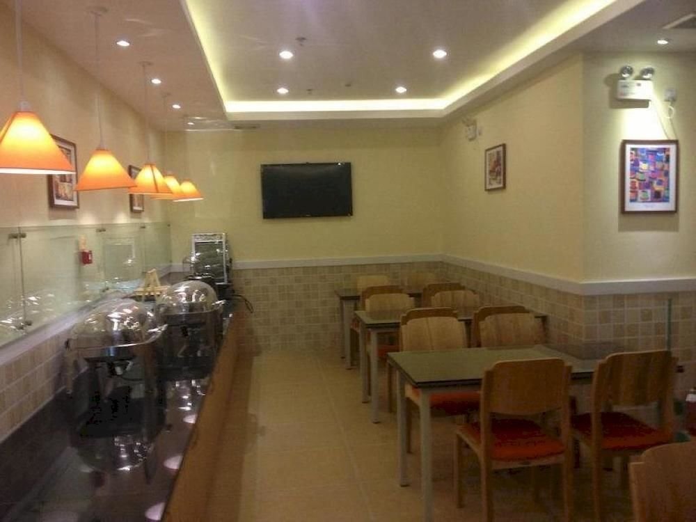 Home Inn Yixing Bus Station — фото 2