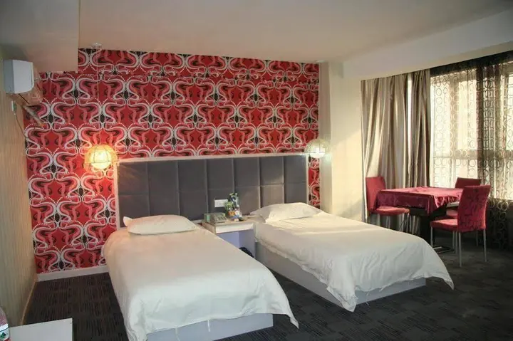 Чжэнчжоу: Zhengzhou Gaocheng Business Hotel