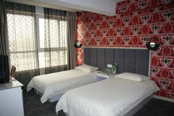 Чжэнчжоу: Zhengzhou Gaocheng Business Hotel