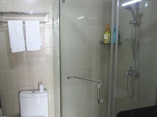 Ухань: Wuhan 1 Plus 1 Hotel