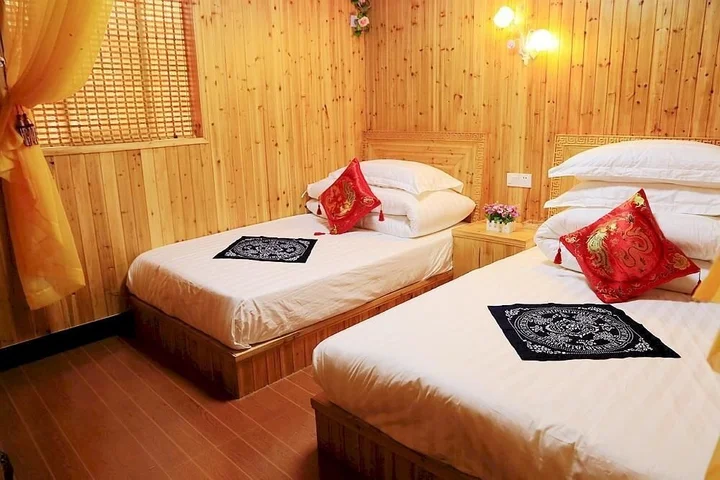 Цзясинь: Baota Temple Inn