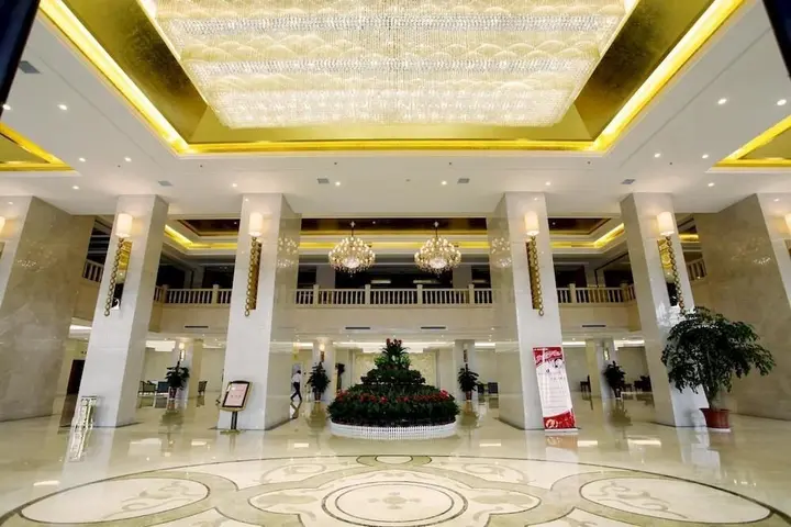 Синьян: Zhongzhou International Hotel