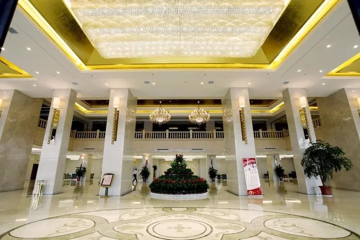 Синьян: Zhongzhou International Hotel