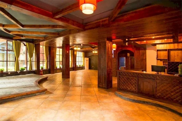 Сянси: Golden Phoenix Hotel