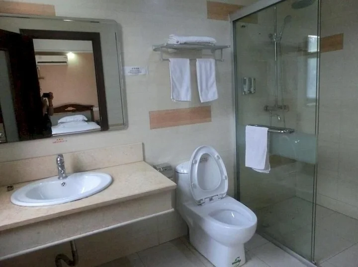 Уси: Lijing Longwan Bay Business Hotel