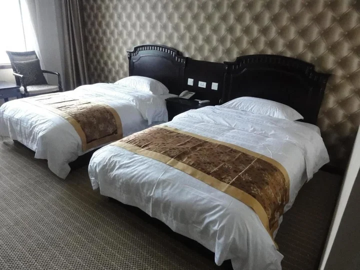 Вэйнань: Huashan Guan Zhong Hotel