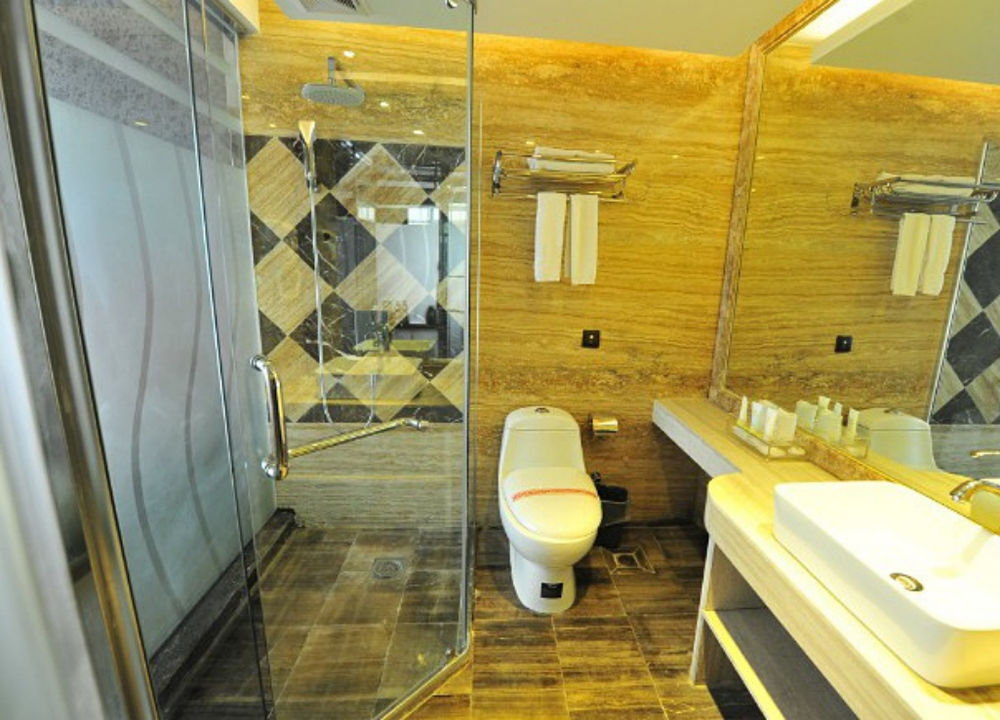 Наньнин: Golden Holiday International Hotel