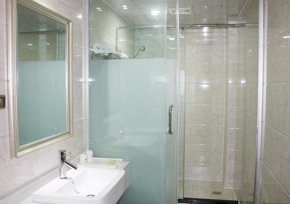 Наньян: Blue Mountain Hotel