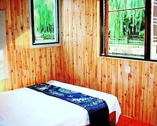 Цзясинь: Wuzhen Dahong Inn