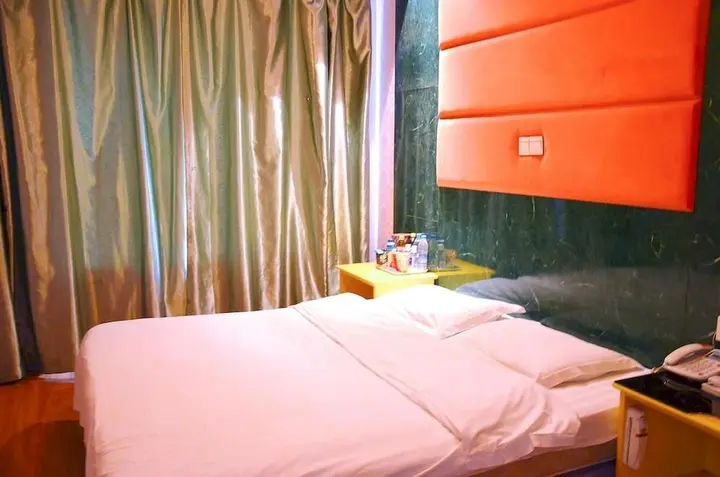 Шиянь: Shiyan Spring Fashion Hotel