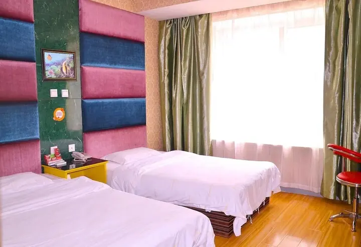 Шиянь: Shiyan Spring Fashion Hotel