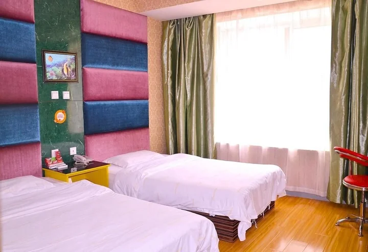 Шиянь: Shiyan Spring Fashion Hotel