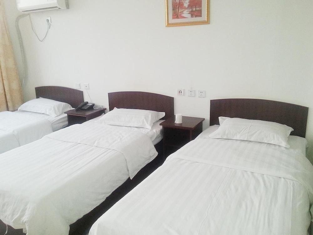 Вэйфан: AA Hotel Chain (Anqiu Yake Shop)