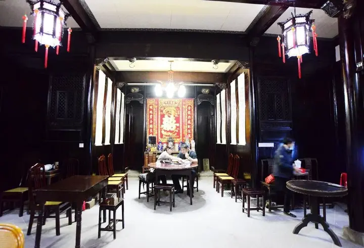 Хуаншань: Huqinlou Inn